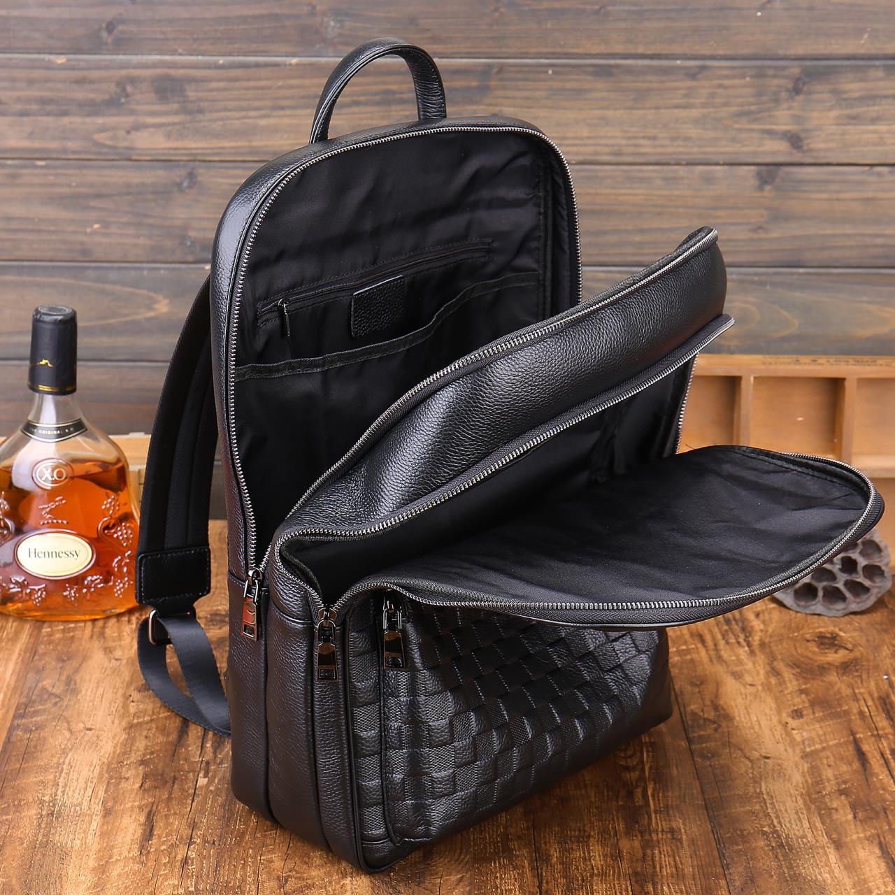 Large Capacity Cowhide Leather Backpack