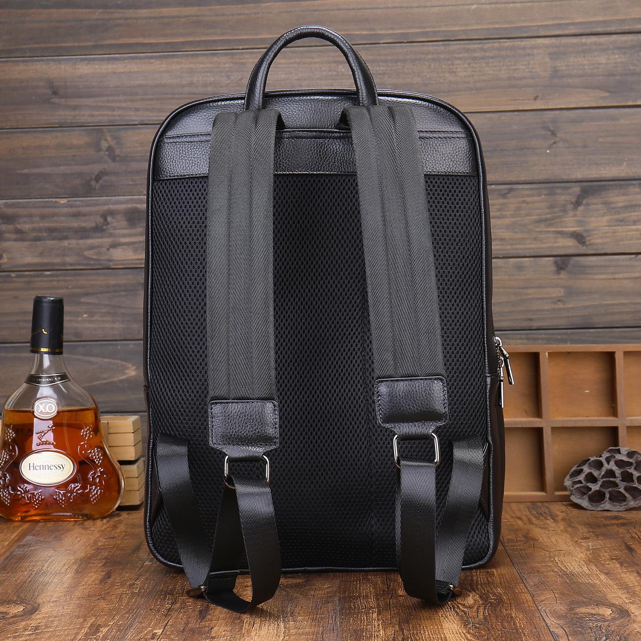 Large Capacity Cowhide Leather Backpack