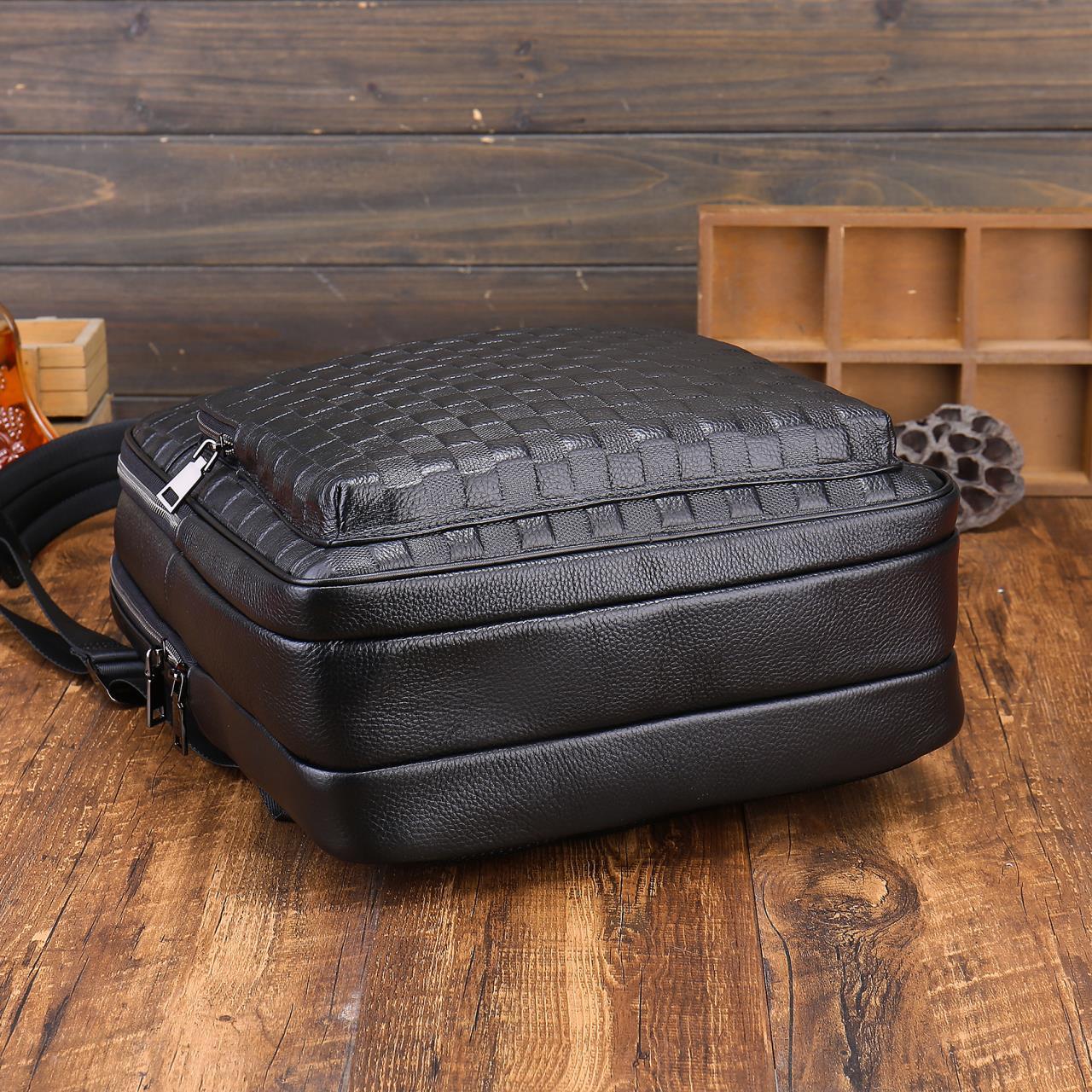 Large Capacity Cowhide Leather Backpack